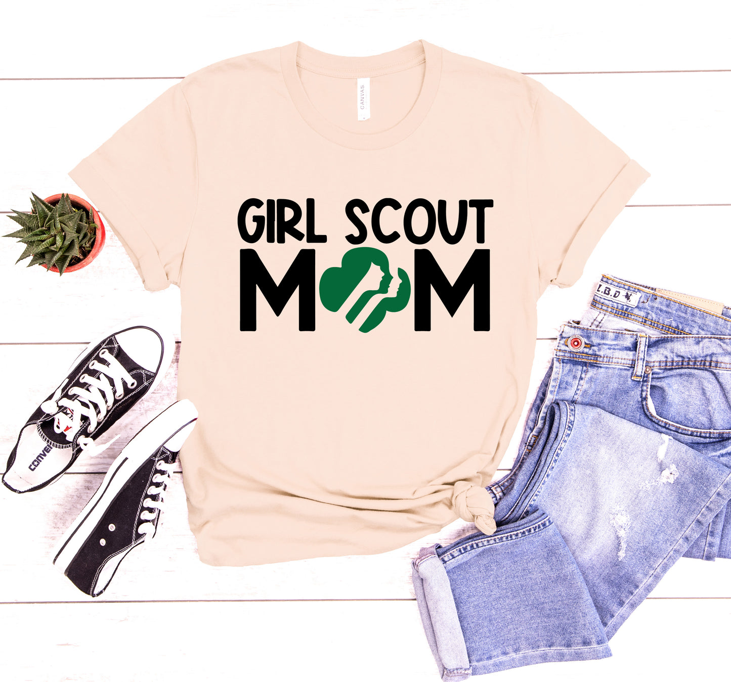 Girl Scout Mom T-Shirt - Comfortable and Stylish Mother's Day Gift