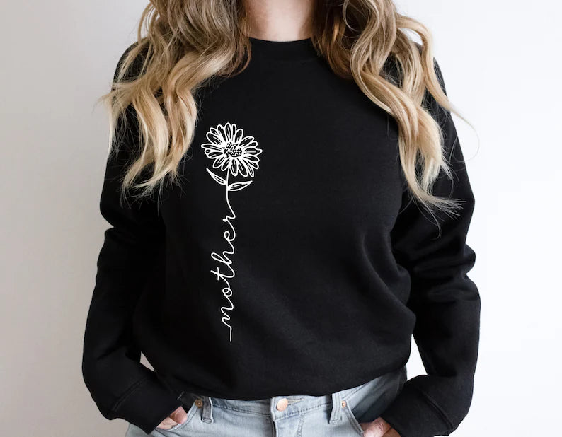 Blossom in Love: Sunflower Mother Sweatshirt - Ideal Mothers Day Gift with Floral Elegance!