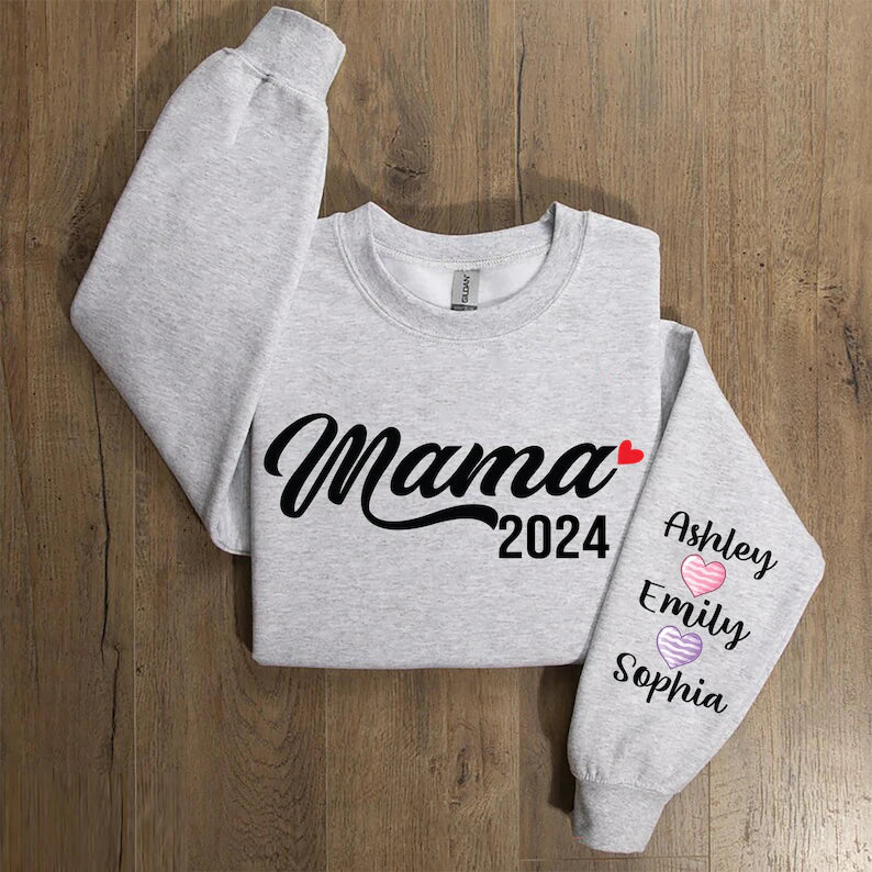 Wrap Mom in Love: Personalized Mama Sweatshirt with Kids' Names - Ideal Mothers Day & Birthday Gift